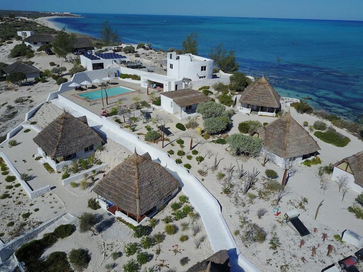 Salary Bay Hotel Tsifota Exterior photo